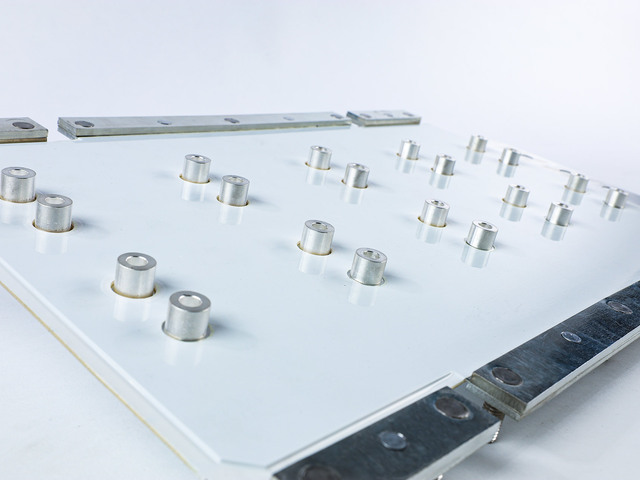 001871 BusBar, laminierte Stromschiene, multilayer BusBar, Sammelschiene, Kupferschiene, beschichtete Kupferschiene, laminated BusBar, Stromverteilung, 750V-Module, Modul 001422