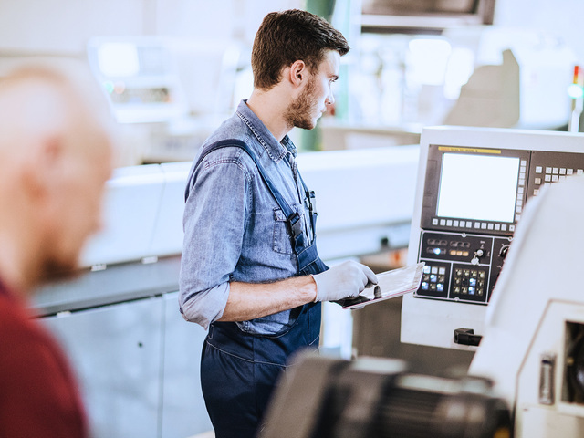 Wir sind Ihre Experten für die Entwicklung digitaler Lösungen für die industrielle Fertigung und betriebliche Verwaltung.