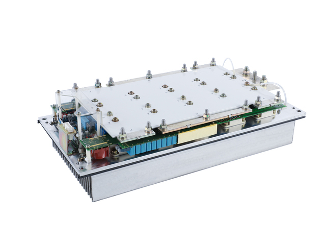 IGBT-Stromrichtermodul von Siemens mit IGBT-Halbleiter, 001422, IGBT Phasenbausteine 750V,  4299019050.01 oder 4299019050.02, Bremssteller 750V, 4299019051.01 oder 4299019051.02, gesamte Stromrichtereinheit, 4220489078.01 oder 4220489078.02